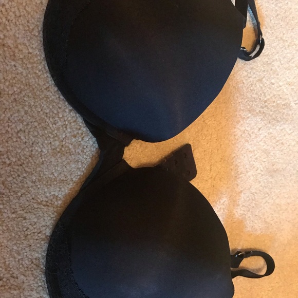 Bras - Picture 3 of 4